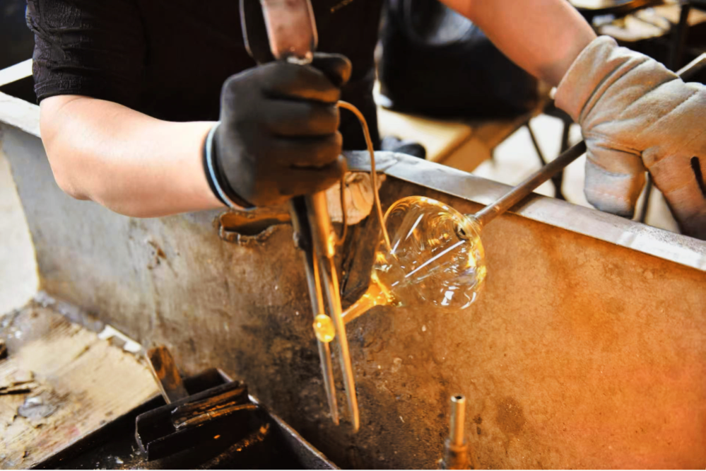 Why Hand-Blown Glass Still Matters in Modern Manufacturing Why Hand-Blown Glass Still Matters in Modern Manufacturing